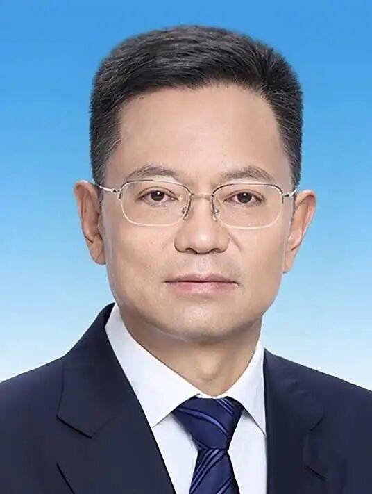 國務(wù)院最新任免7位干部:廢舊物資回收
