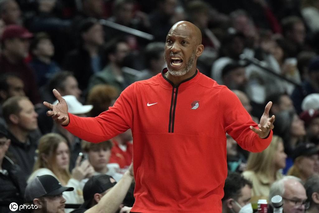 出大事了<strong></p>
<p>廢舊物資回收
</strong>！比盧普斯+羅齊爾被捕 NBA官方勒令他倆離職:廢舊物資回收
