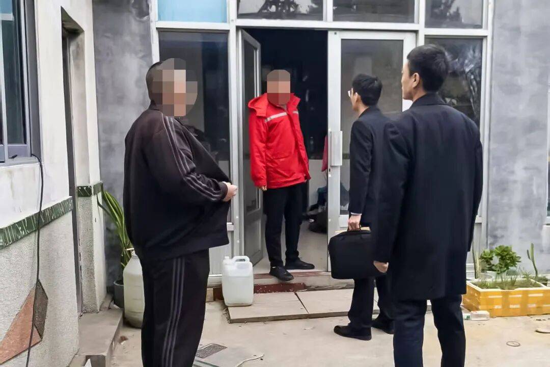 集中執(zhí)行！東營4人被拘傳<strong></p>
<p>廢舊物資回收
</strong>，2人被拘留！:廢舊物資回收
