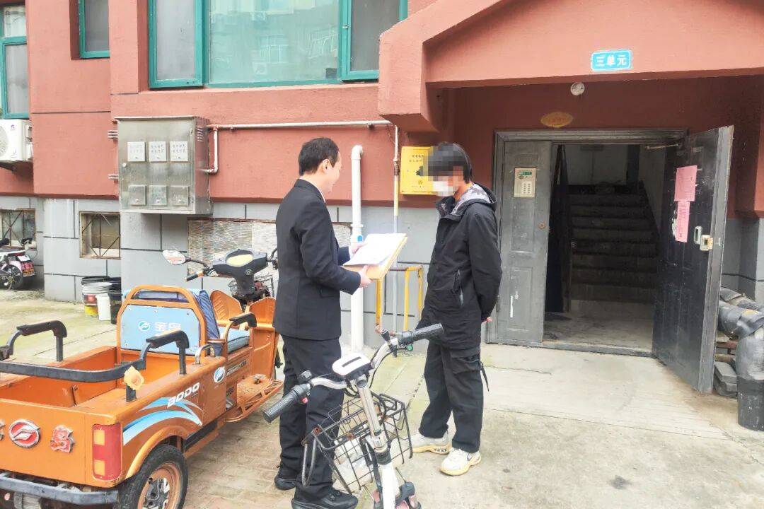 集中執(zhí)行！東營4人被拘傳<strong></p>
<p>廢舊物資回收
</strong>，2人被拘留！:廢舊物資回收
