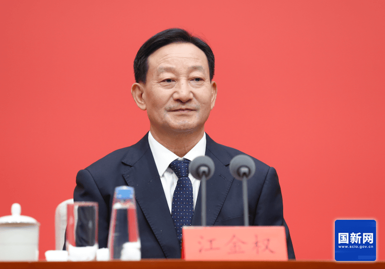 零容忍、嚴(yán)懲處、不根治腐敗不罷休！:廢舊物資回收
