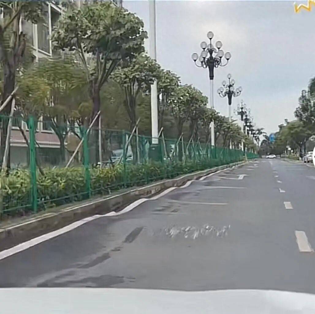 珠海一段“波浪路”頻刮底盤<strong></p>
<p>廢舊物資回收
</strong>，市民稱“開車像坐船”，網(wǎng)友發(fā)視頻盼早維修，官方回應(yīng)：道路持續(xù)不均勻下沉，已啟動(dòng)治理招標(biāo)工作:廢舊物資回收
