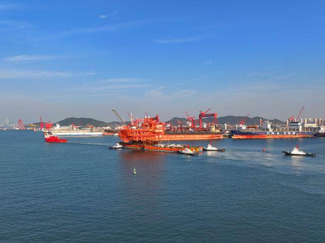 青島制造<strong></p>
<p>廢舊物資回收
</strong>！北部灣海域最大海洋油氣平臺完工起運:廢舊物資回收
