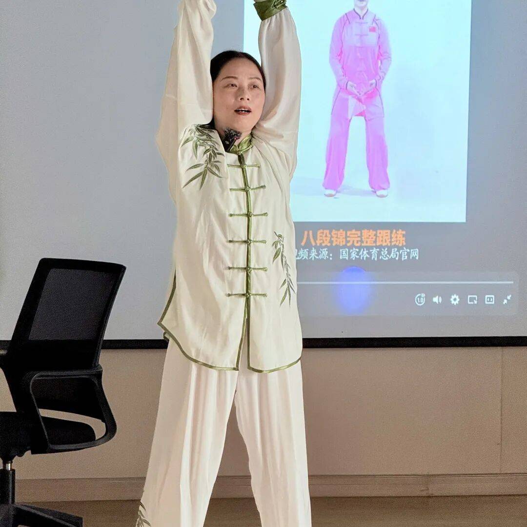 活動回顧 | 杏林課堂——慢“功”出細(xì)活養(yǎng)生功法系列科普課開課啦<strong></p>
<p>廢舊物資回收
</strong>！:廢舊物資回收
