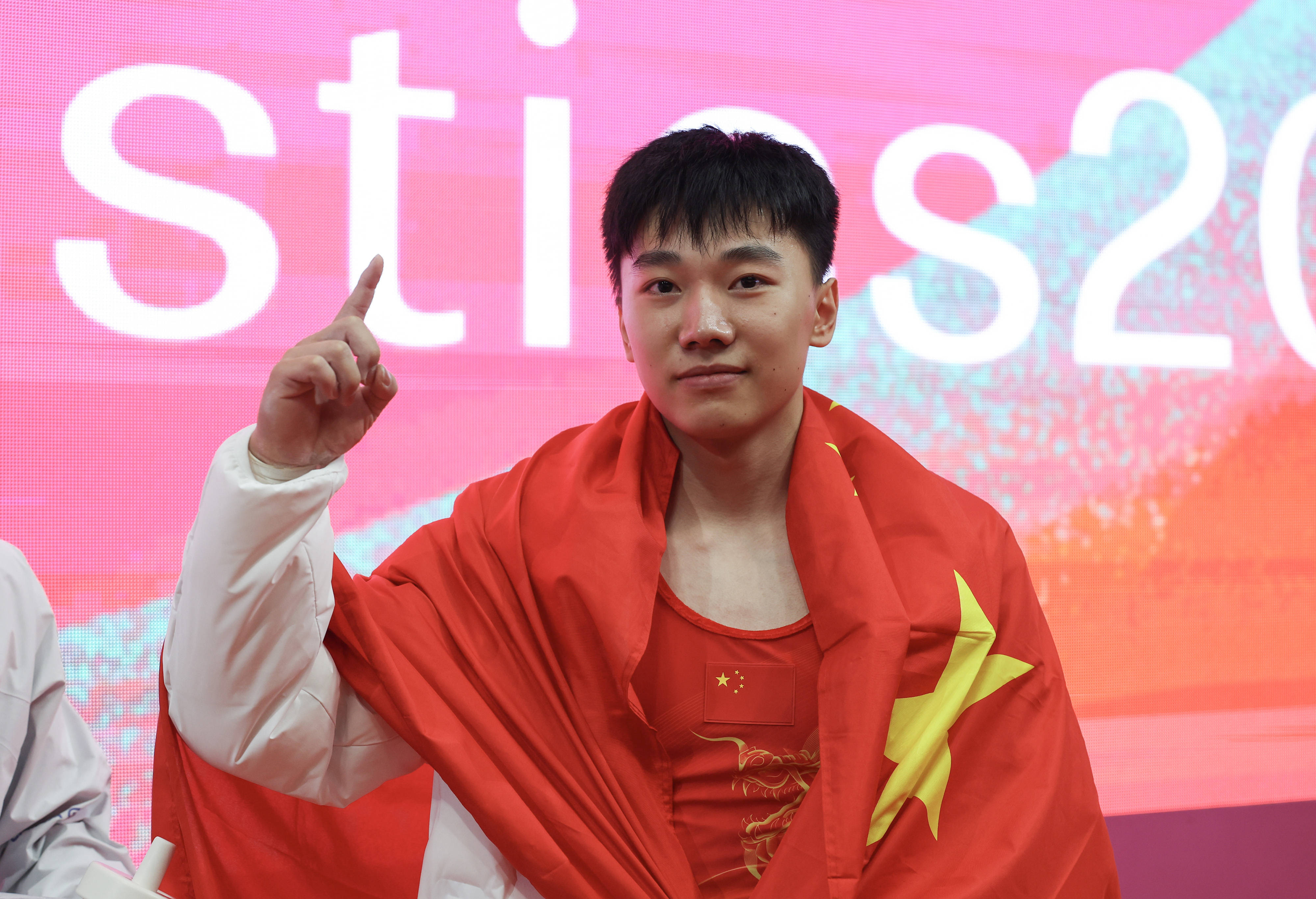 體操世錦賽:洪延明獲男子鞍馬冠軍:廢舊物資回收
