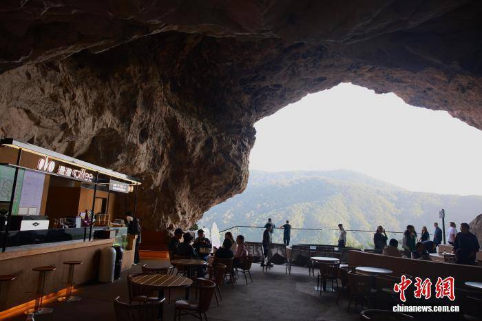 浙江溫州樂清雁蕩山:懸崖咖啡助力傳統(tǒng)景區(qū)煥新出圈:廢舊物資回收
