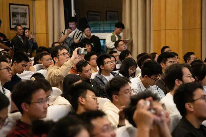 追憶楊振寧、趣說量子力學(xué)<strong></p>
<p>廢舊物資回收
</strong>，潘建偉復(fù)旦開講！:廢舊物資回收

