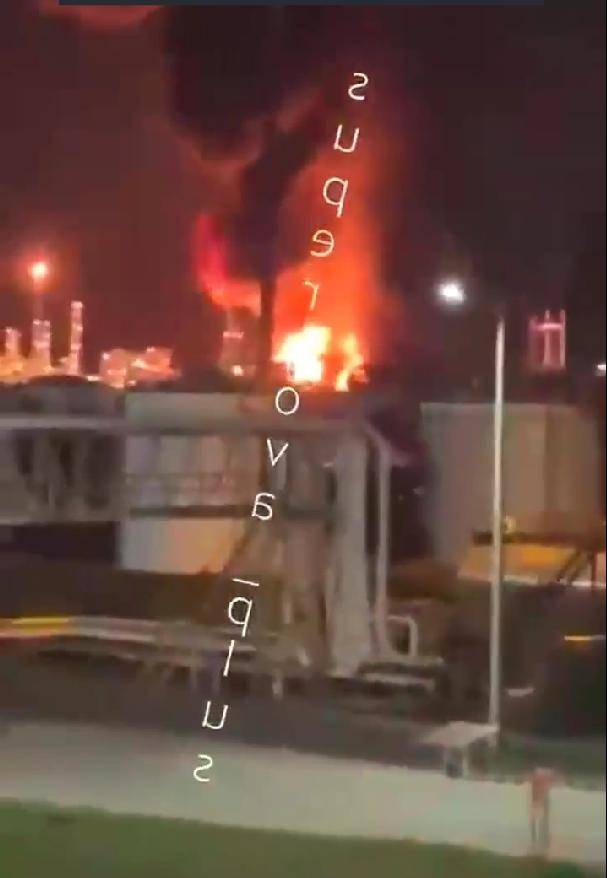 匈牙利爆炸<strong></p>
<p>廢舊物資回收
</strong>，羅馬尼亞爆炸，烏克蘭史上最大導(dǎo)彈突襲，比俄軍還狠:廢舊物資回收
