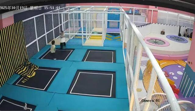 4歲男童喝珍珠奶茶后蹦床窒息身亡<strong></p>
<p>廢舊物資回收
</strong>，家屬質(zhì)疑奶茶店未張貼明顯告示:廢舊物資回收
