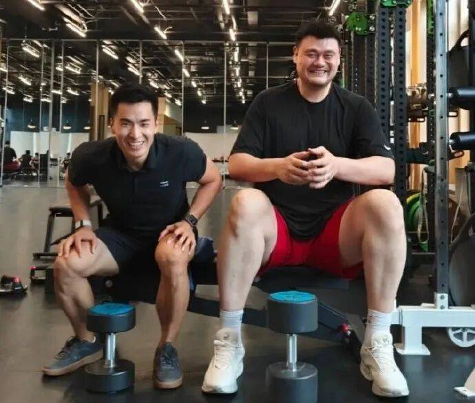 姚明談近期狀態(tài)“吃飯、睡覺、打魔獸”:廢舊物資回收
